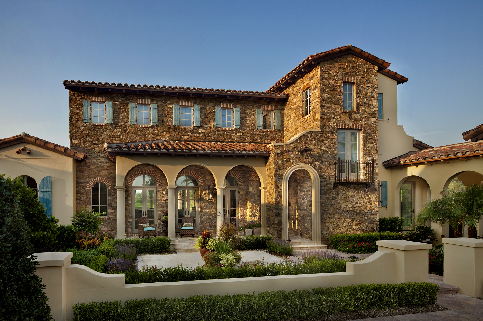 Golden Oak at Walt Disney World - Image 2